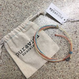 2 Pura Vida Bracelets‼️🌊🌺